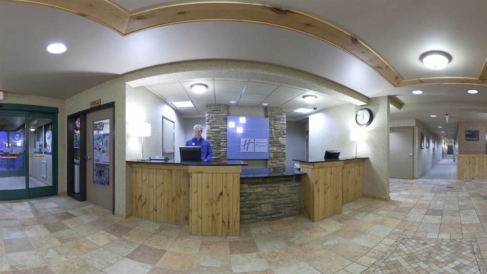 Hotel Express & Brainerd-baxter By Ihg